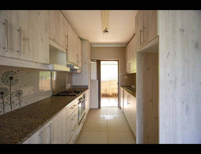 1 BEDROOM SIMPLEX FOR SALE IN QUEENSBURGH